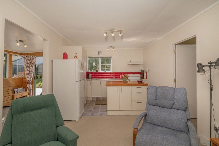 Photo of property in 31 Whitby Avenue, Whitianga, 3510