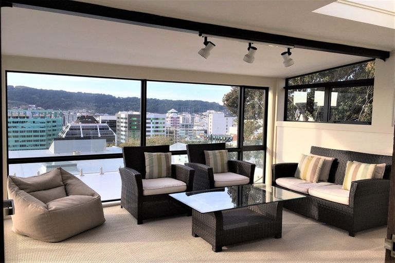 Photo of property in 227 The Terrace, Wellington Central, Wellington, 6011