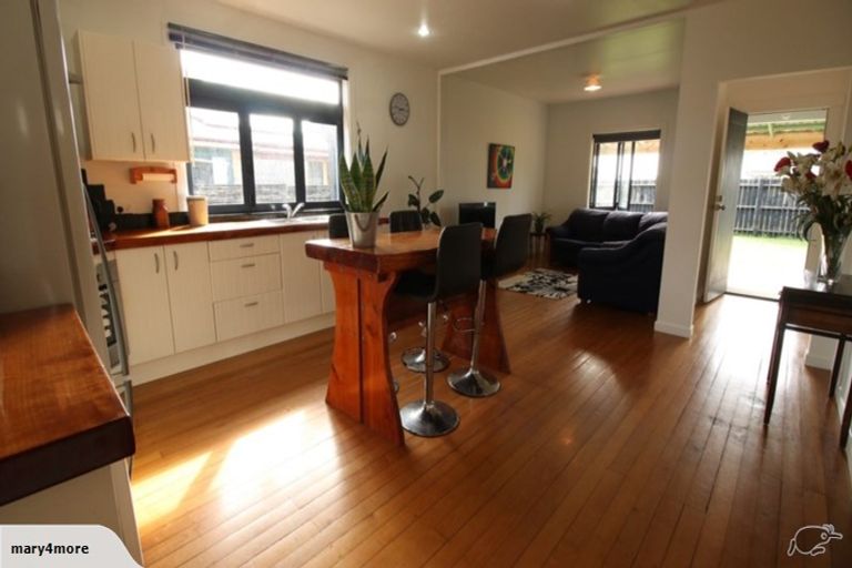 Photo of property in 5 Julian Road, Warea, New Plymouth, 4381