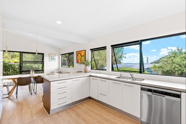 Photo of property in 51 Buckleton Road, Tawharanui Peninsula, Matakana, 0986