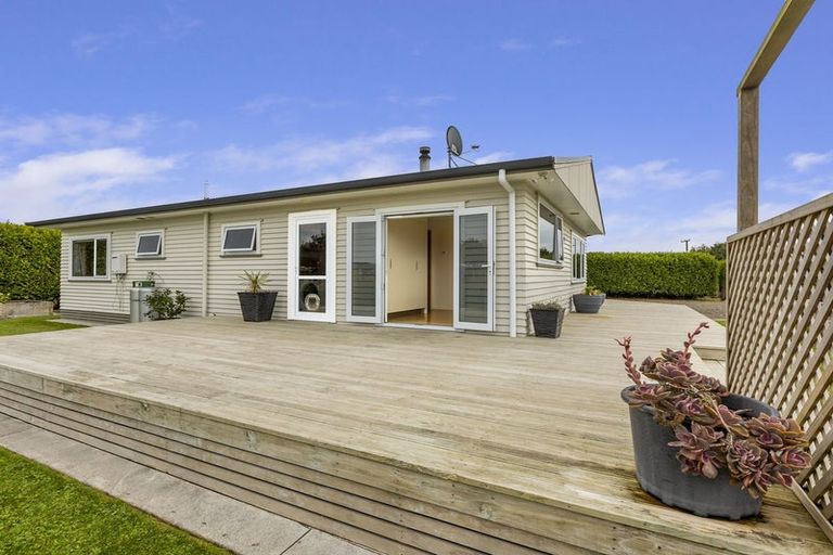 Photo of property in 325 Richmond Road, Lepperton, New Plymouth, 4373