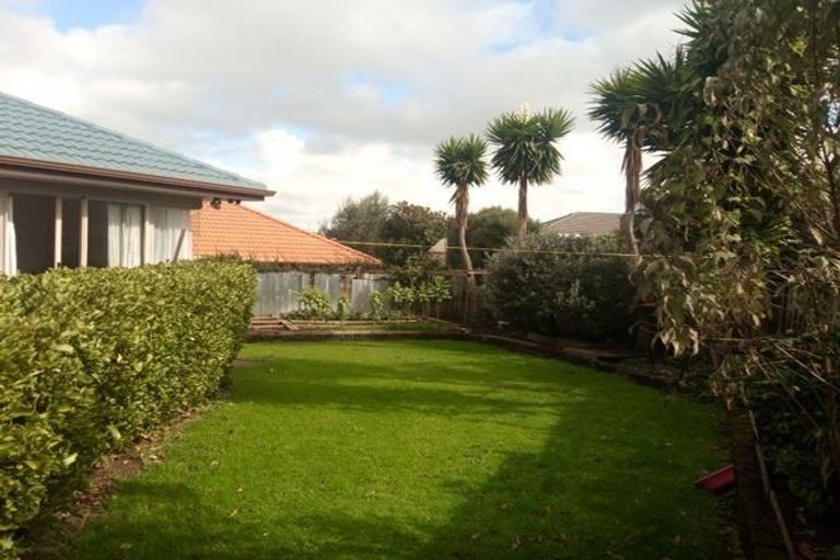 Photo of property in 8 Stellamaris Way, Northpark, Auckland, 2013