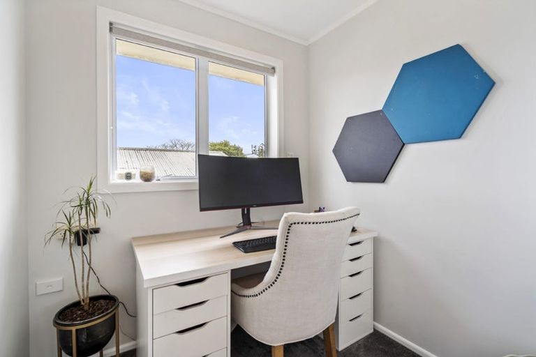 Photo of property in 2/36a Salisbury Road, Birkdale, Auckland, 0626