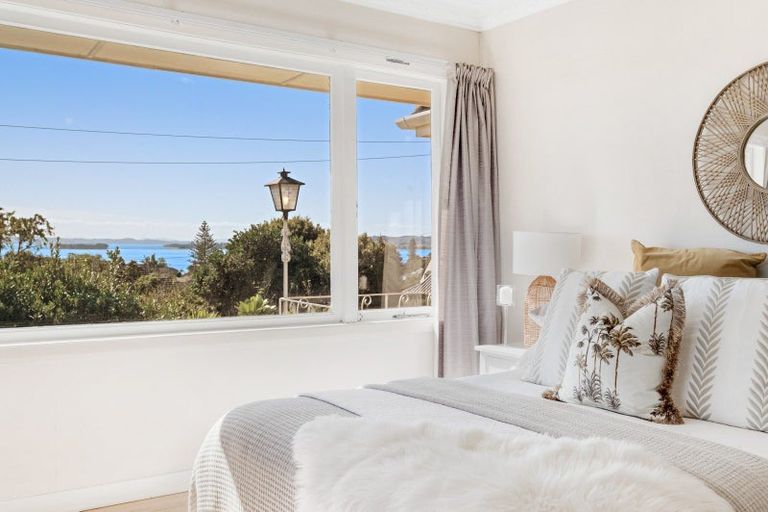 Photo of property in 1/53 Uxbridge Road, Mellons Bay, Auckland, 2014