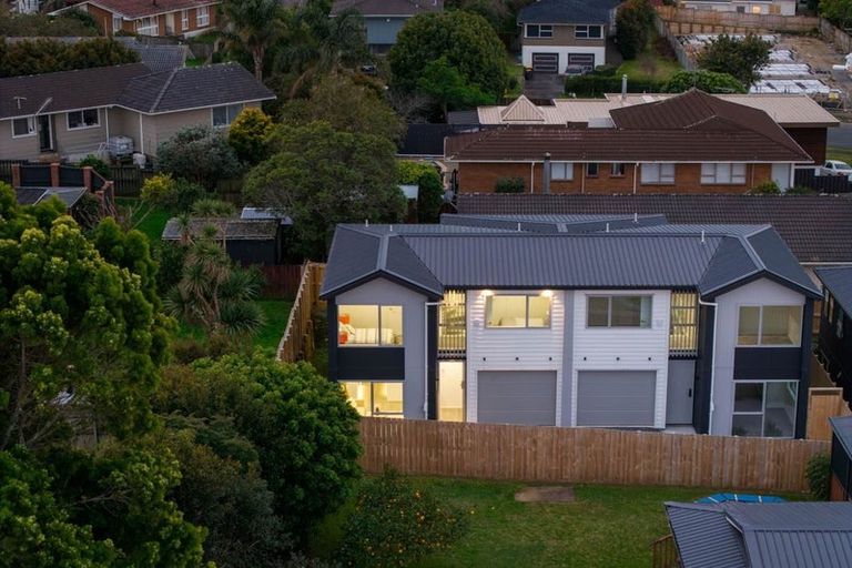 Photo of property in 7d Maroubra Place, Botany Downs, Auckland, 2010