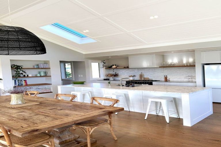 Photo of property in 14 Heipipi Drive, Eskdale, Napier, 4182