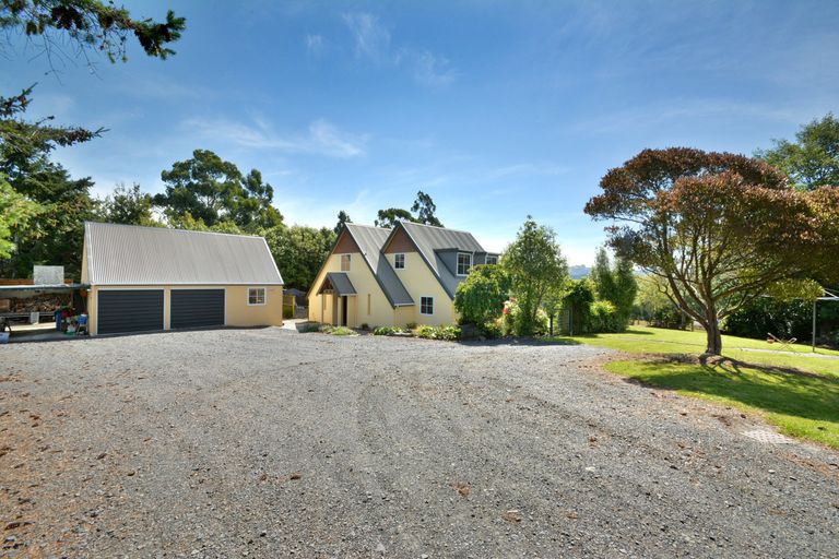 Photo of property in 27 Weir Street, Green Island, Dunedin, 9018