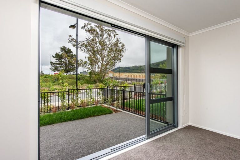 Photo of property in 52 Pateke Drive, Kenepuru, Porirua, 5022