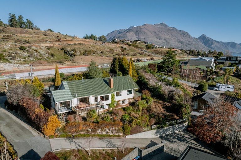 Photo of property in 367 Peninsula Road, Kelvin Heights, Queenstown, 9300