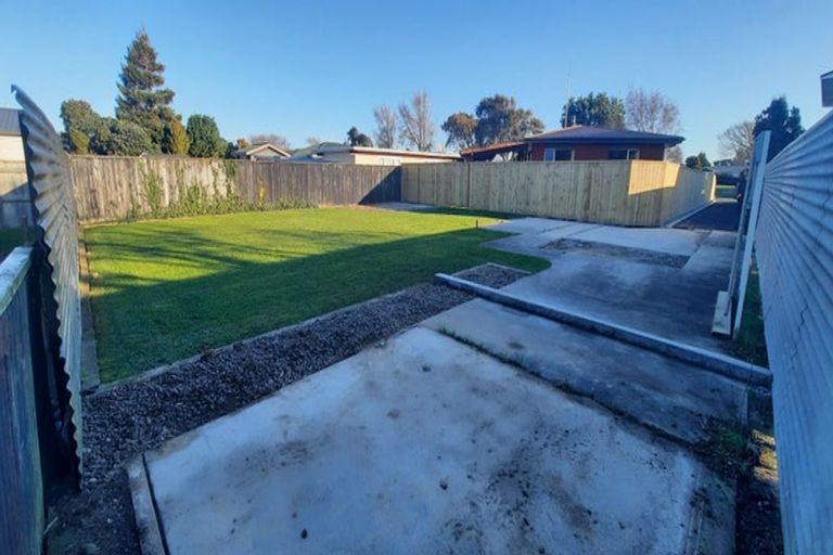 Photo of property in 17a Hollows Crescent, Takaro, Palmerston North, 4412