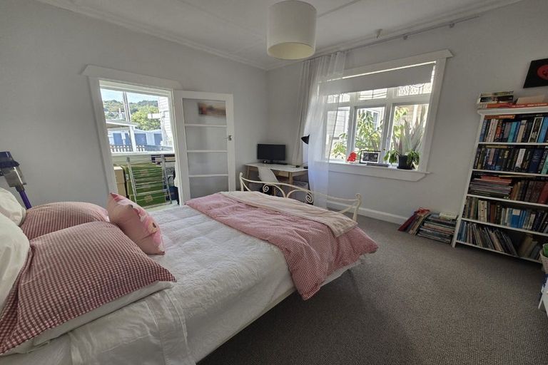 Photo of property in 202 The Parade, Island Bay, Wellington, 6023