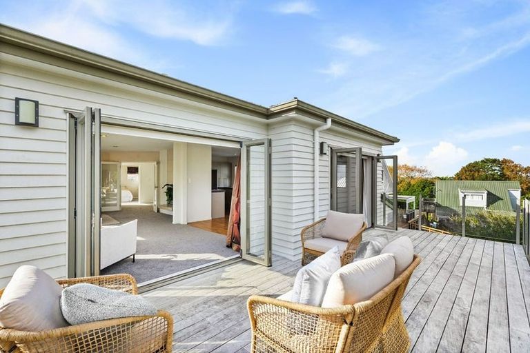 Photo of property in 80c Golf Road, New Lynn, Auckland, 0600