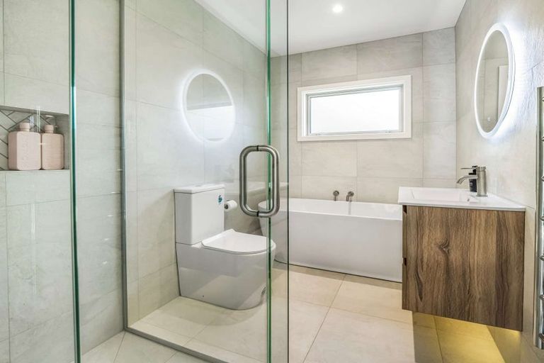 Photo of property in 14 Centaurus Road, Cashmere, Christchurch, 8022