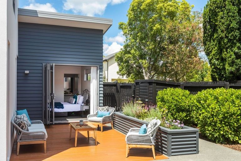 Photo of property in 15a Tomes Road, St Albans, Christchurch, 8052