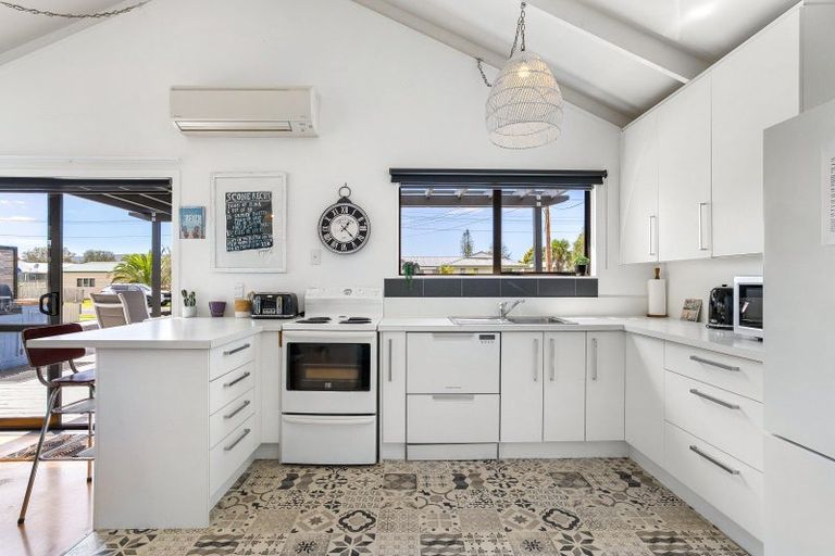 Photo of property in 215a Kiwi Road, Whangamata, 3620