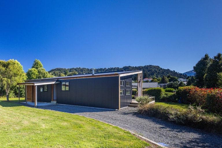 Photo of property in 22 Kowhai Heights, Ohakune, 4625