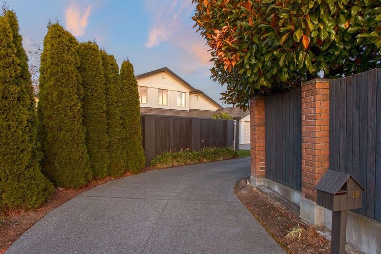 Photo of property in 18 Scarlet Lane, Redwood, Christchurch, 8051