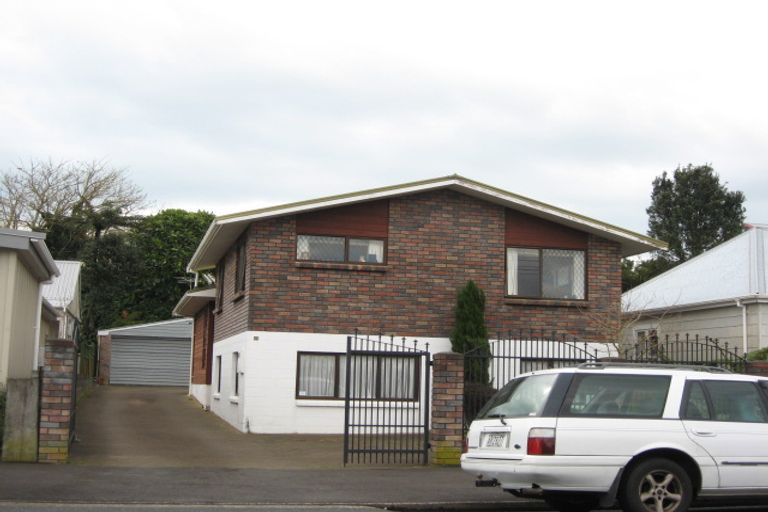 Photo of property in 96 Young Street, New Plymouth, 4310