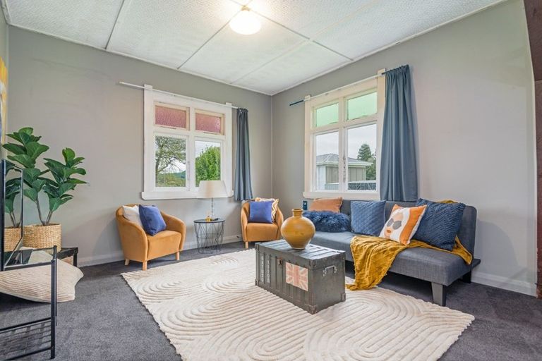 Photo of property in 12 Gordon Street, Woodville, 4920