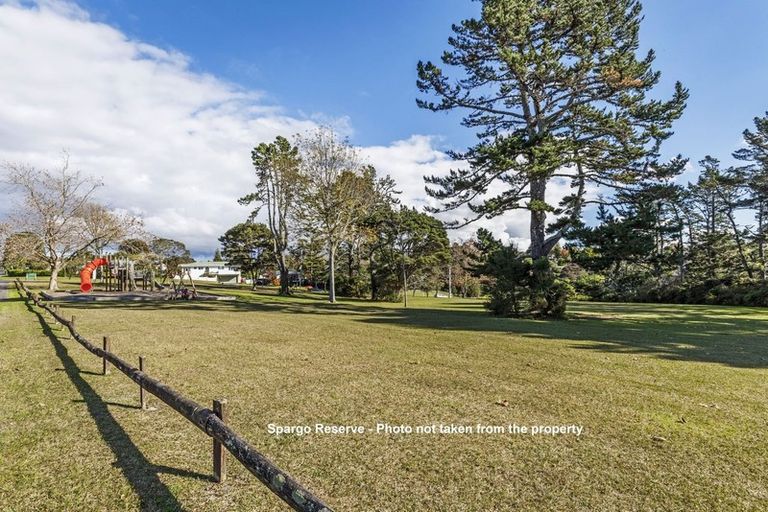 Photo of property in 2/165a Colwill Road, Massey, Auckland, 0614