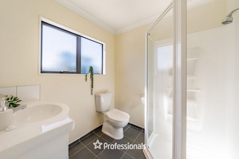 Photo of property in 33 Moana Grove, Waiwhetu, Lower Hutt, 5010