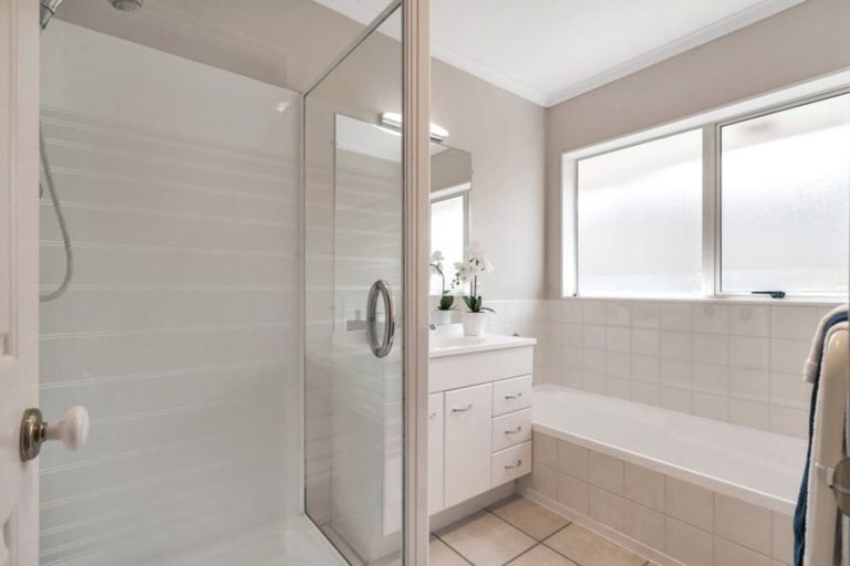 Photo of property in 8 Glencullen Place, Dannemora, Auckland, 2016