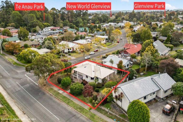 Photo of property in 53 Splitt Avenue, Glenview, Hamilton, 3206