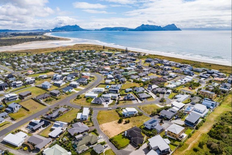 Photo of property in 20 Kihi Place, Ruakaka, 0116