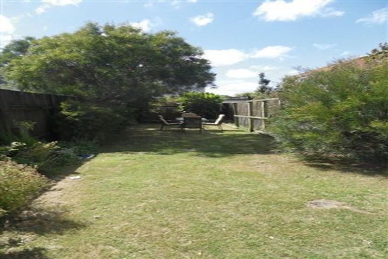 Photo of property in 8 Puriri Street, Eastbourne, Lower Hutt, 5013