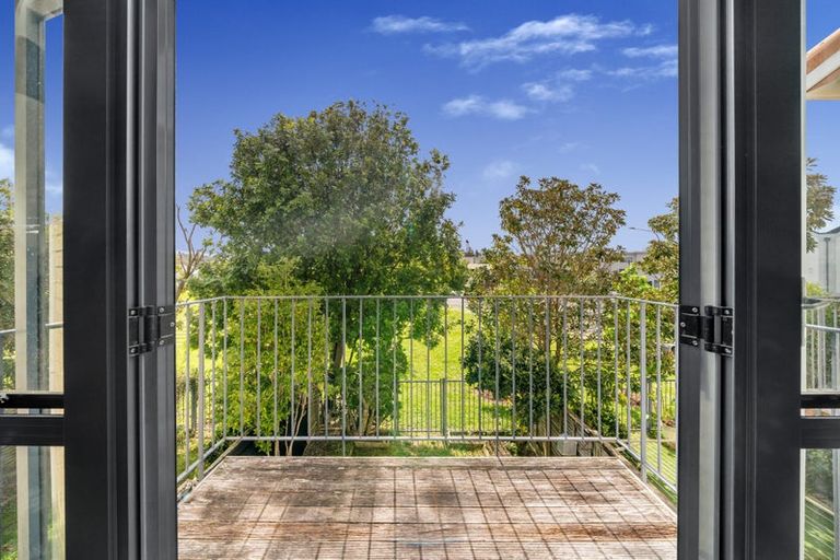 Photo of property in Tuscany Way, 20/3 Ambrico Place, New Lynn, Auckland, 0600