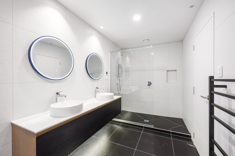 Photo of property in 15 Kumukumu Road, Long Bay, Auckland, 0630