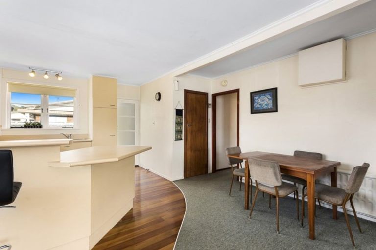 Photo of property in 16 Granville Street, Silverstream, Upper Hutt, 5019