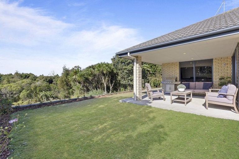 Photo of property in 68 Lough Bourne Drive, Pukekohe, 2120