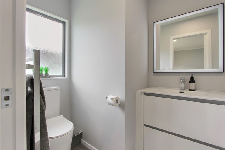 Photo of property in 17 Edward Payton Grove, Pukehangi, Rotorua, 3015