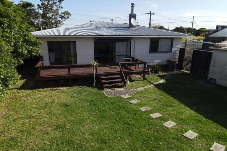 Photo of property in 3 Springs Road, Parakai, 0830