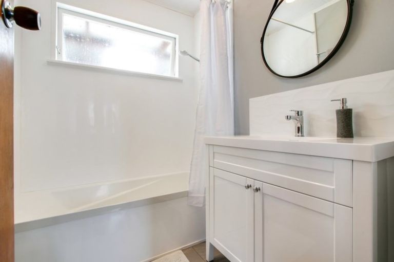 Photo of property in 4 Wynyard Crescent, Tamatea, Napier, 4112