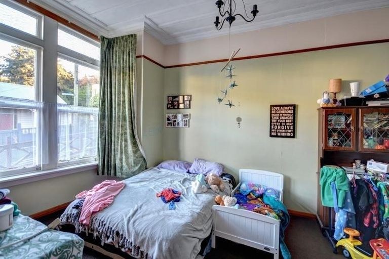 Photo of property in 12 Macbeth Street, Caversham, Dunedin, 9012