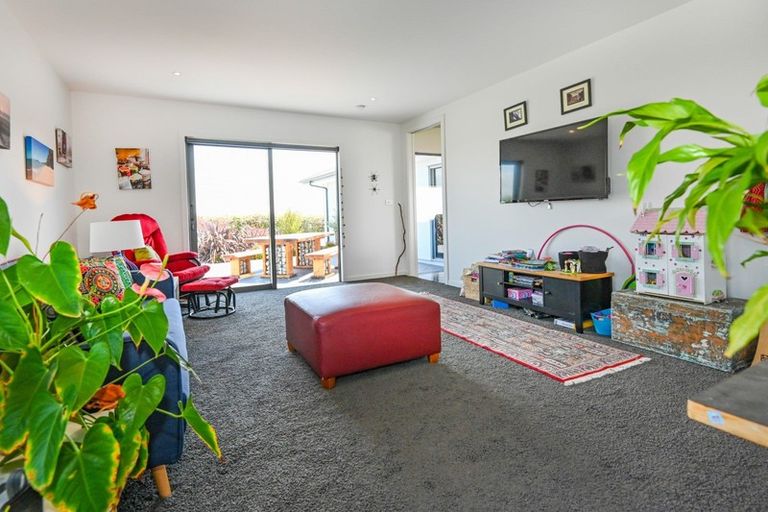 Photo of property in 254 Puketapu Road, Taradale, Napier, 4183