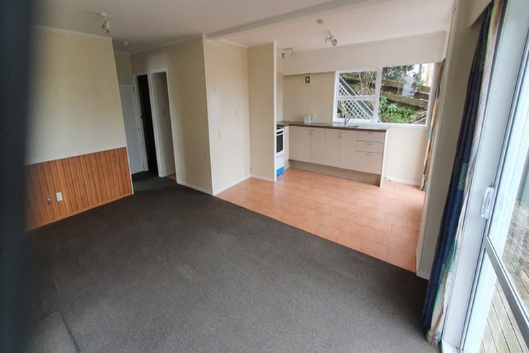 Photo of property in 2/223 Eskdale Road, Birkenhead, Auckland, 0626