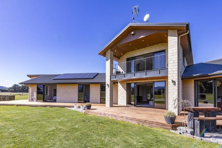 Photo of property in 120 Glews Road, Cust, Rangiora, 7471