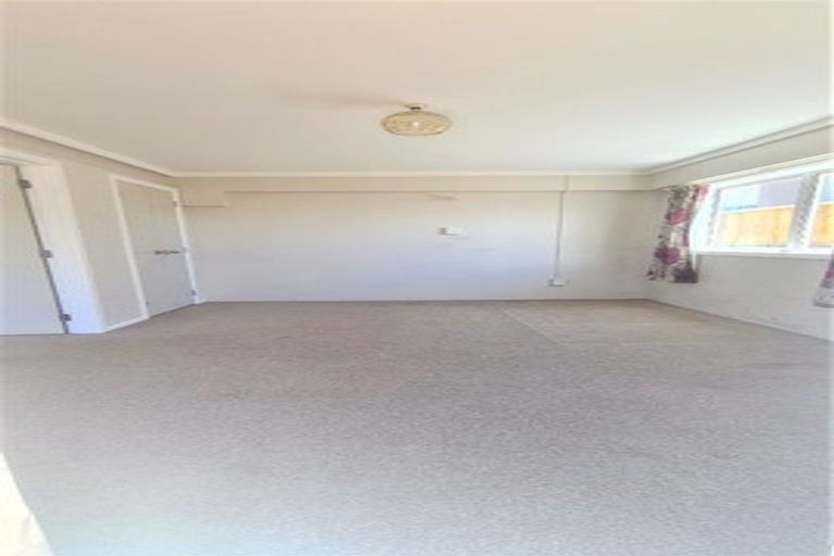 Photo of property in 21 Olsen Avenue, Hillsborough, Auckland, 1042