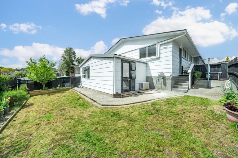 Photo of property in 1/32 Hartford Crescent, Totara Park, Upper Hutt, 5018