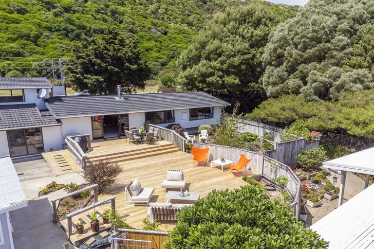 Photo of property in 222 Main Road South, Raumati South, Paraparaumu, 5032