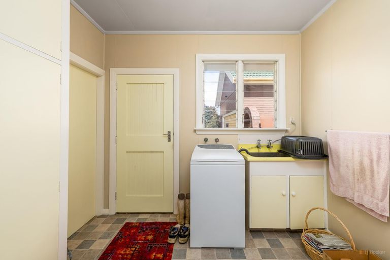 Photo of property in 30 Hughes Street, Waimate, 7924