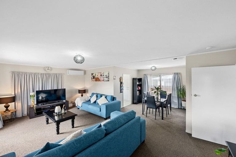 Photo of property in 31 Kellett Road, Ranui, Auckland, 0612