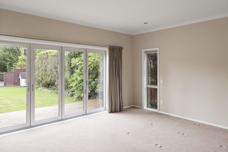 Photo of property in 270a Fergusson Drive, Heretaunga, Upper Hutt, 5018