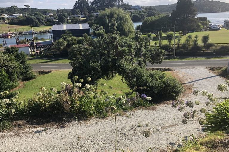 Photo of property in 12 Komiti Road, Tinopai, 0593