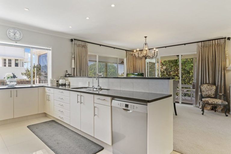 Photo of property in 2 Eighth Avenue, Tauranga, 3110