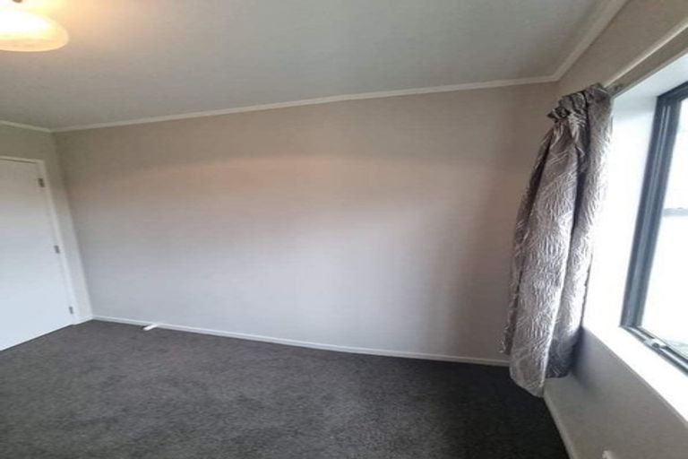 Photo of property in 1/11 Blackgate Place, Weymouth, Auckland, 2103