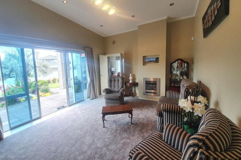 Photo of property in 4 Parkvue Drive, Bell Block, New Plymouth, 4312